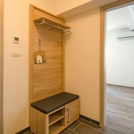 R&d Apartamento Pula